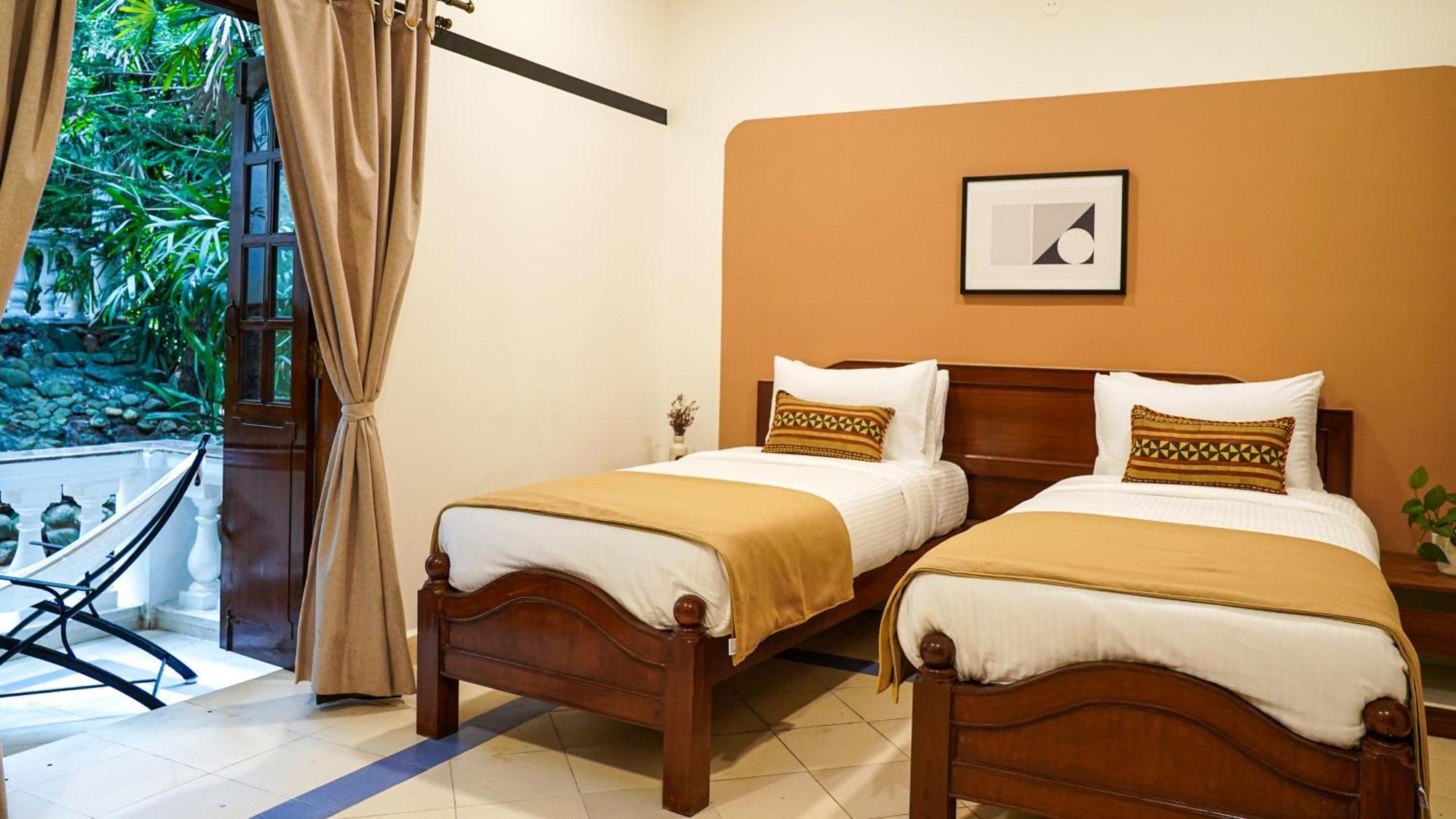 Olive Hotel Alidia Beach Resort By Embassy Group Baga Exterior photo
